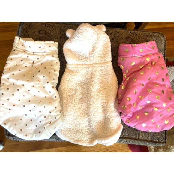 Lot of 3 Medium Dog coats excellent Pink, white, Fuzzy fits 15 to 25 pound - Picture 1 of 7